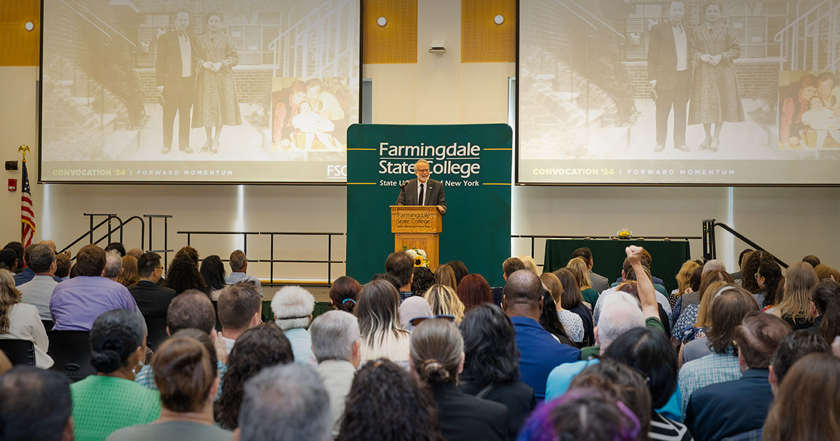 FSC President Robert S. Prezant delivers inaugural Convocation Address